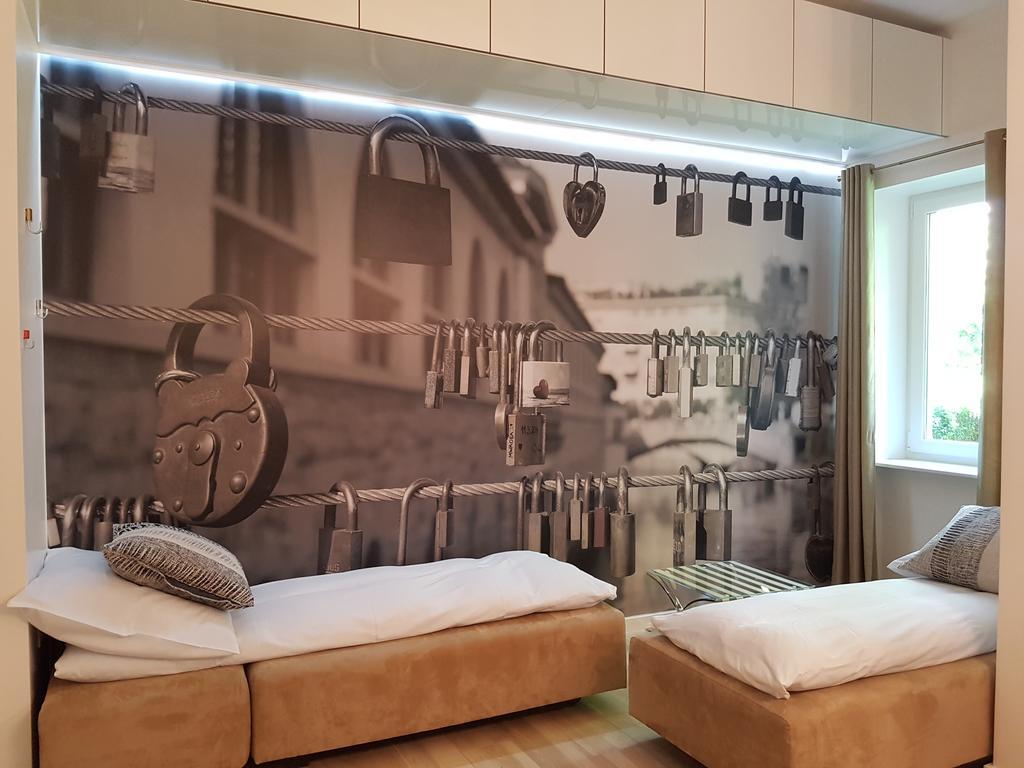 Slovenian Art Story Lägenhet Ljubljana Exteriör bild